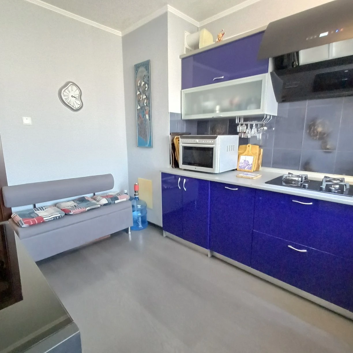 Продам 3к квартиру , міжповерхова кладова