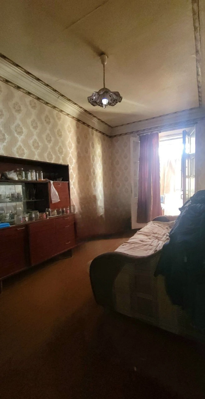 Продам велику 3 кімнатну Сталинку. Пр. Івана Мазепи