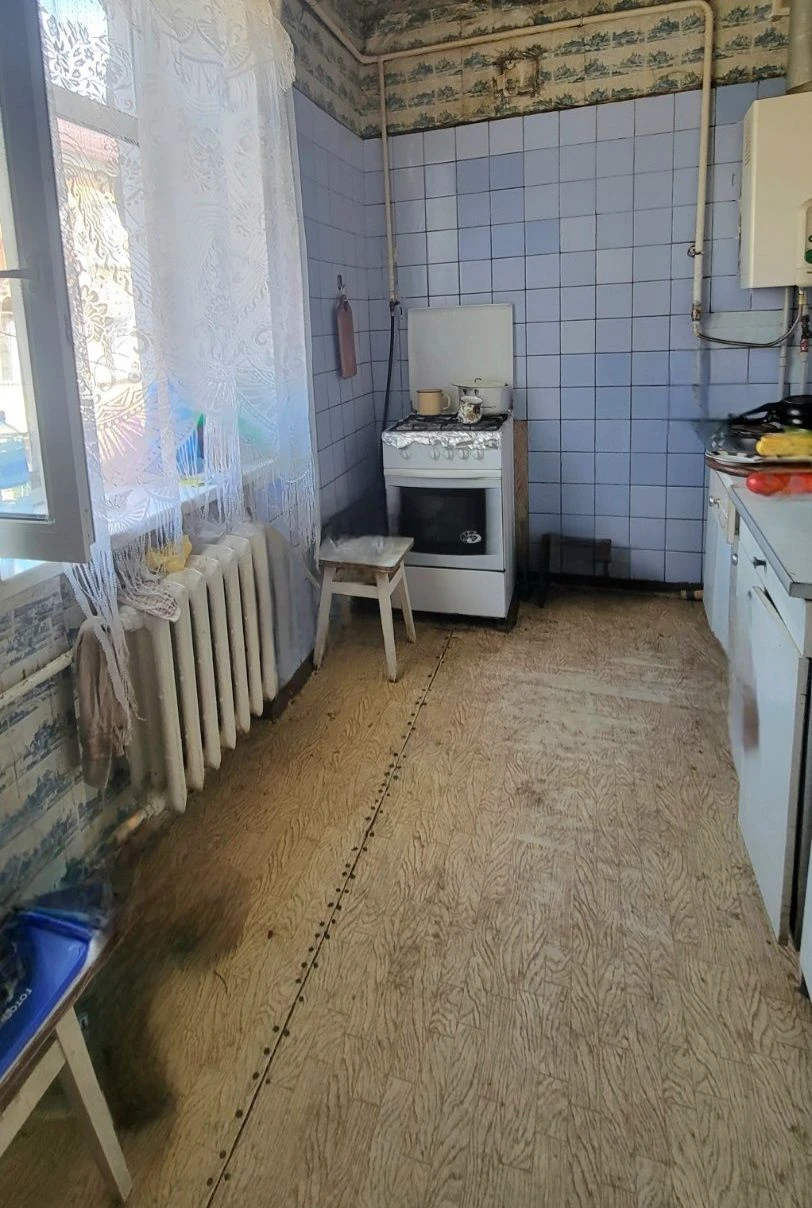 Продам велику 3 кімнатну Сталинку. Пр. Івана Мазепи