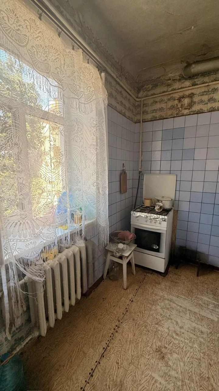 Продам велику 3 кімнатну Сталинку. Пр. Івана Мазепи