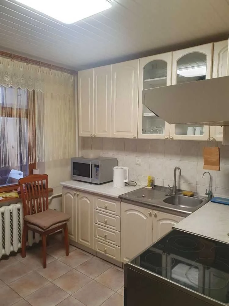 Продам 3 к квартиру на пр.Героев, Победа