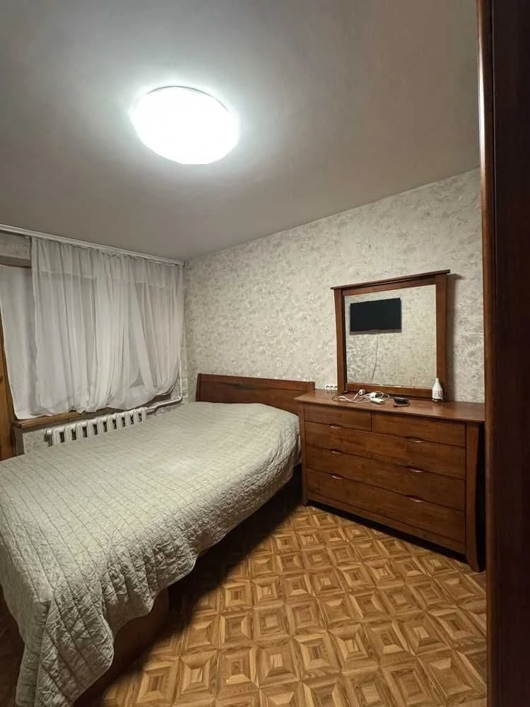 Продам 3 к квартиру на пр.Героев, Победа