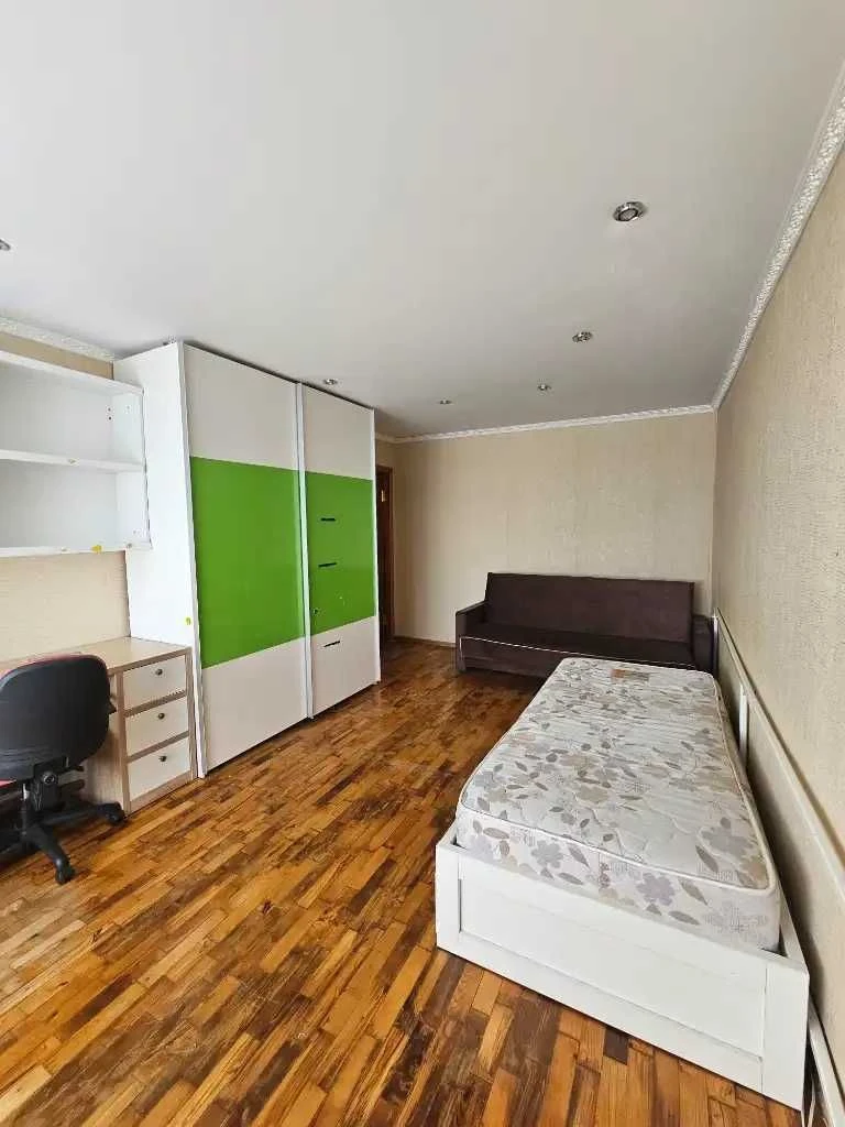 Продаж 3к квартири Тітова вул. Янгеля Академіка 8 Чечеліськи