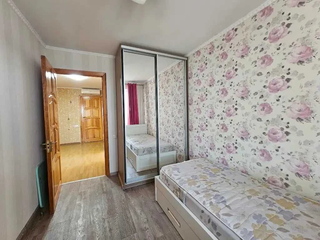 Продаж 3к квартири Тітова вул. Янгеля Академіка 8 Чечеліськи