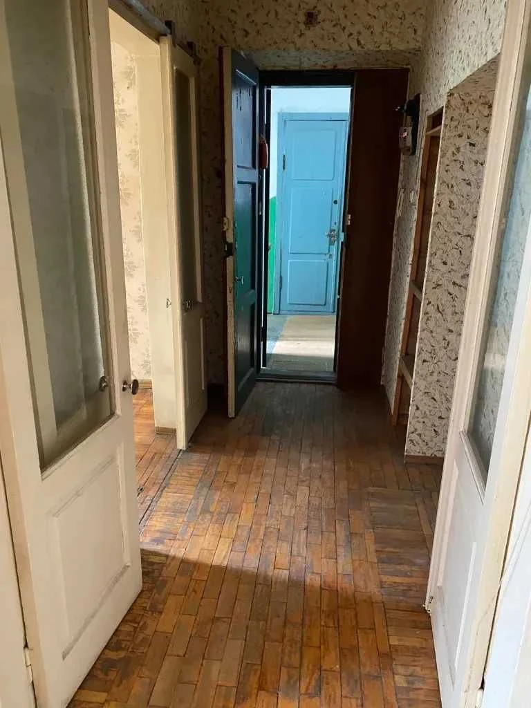 Продам 3х ком/ квартиру ул.Ефремова 1 ( Ворошилова)  Центр