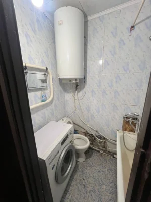 Продається 1 к кв вул Осіння