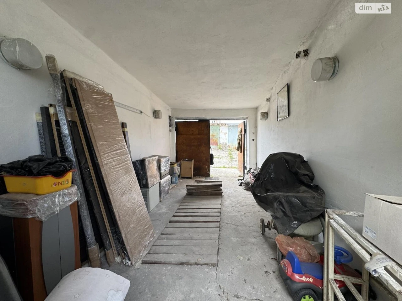 Продаж Місце в гаражному кооперативі Личаківський