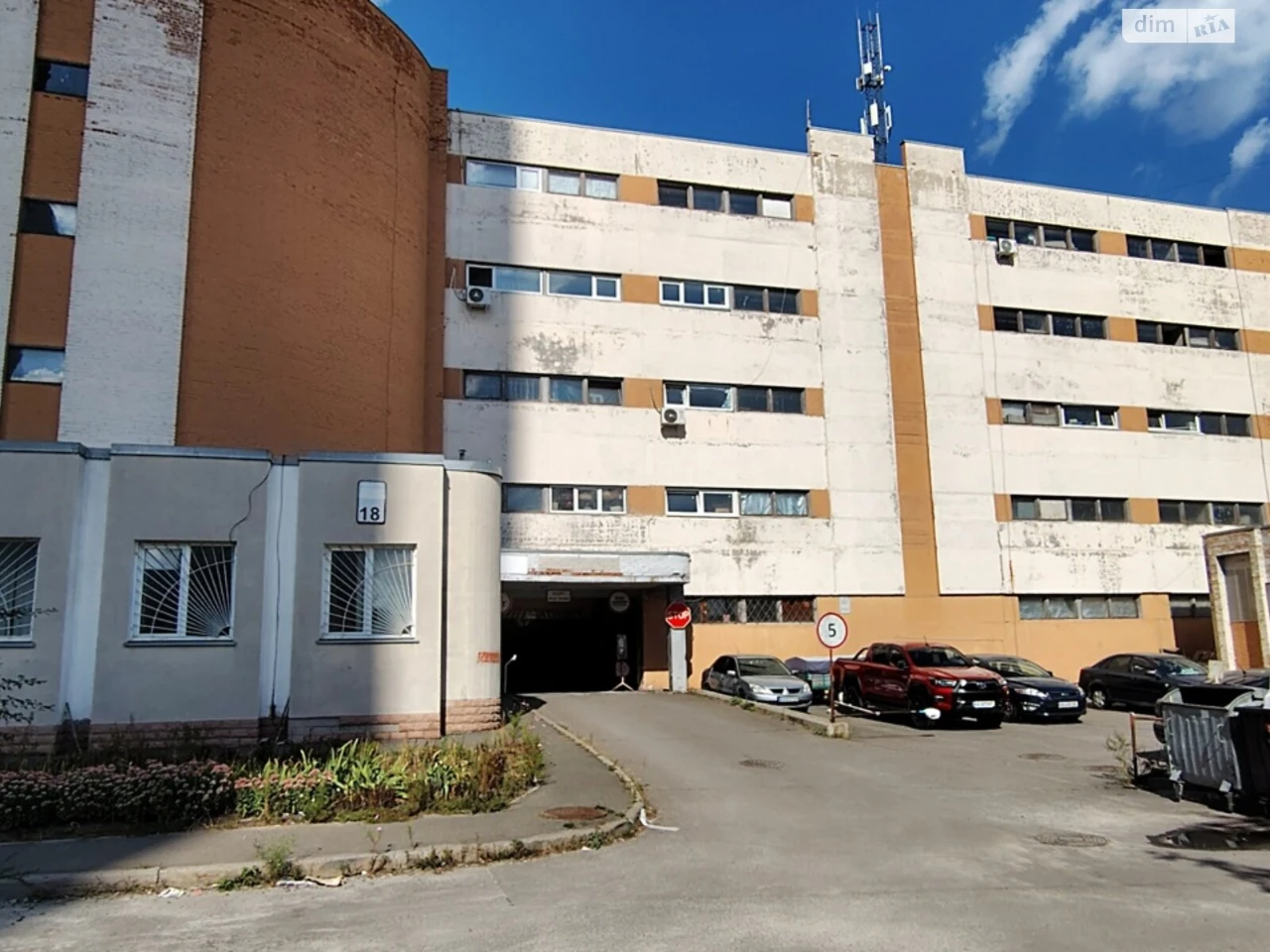 Продаж Місце в гаражному кооперативі Райдужний Масив