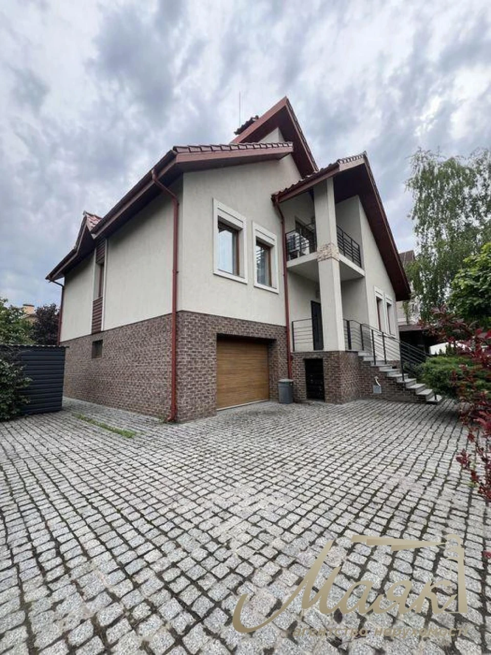 Оренда сучасного будинку 300м2 в КГ Коник, Голосіївській рай