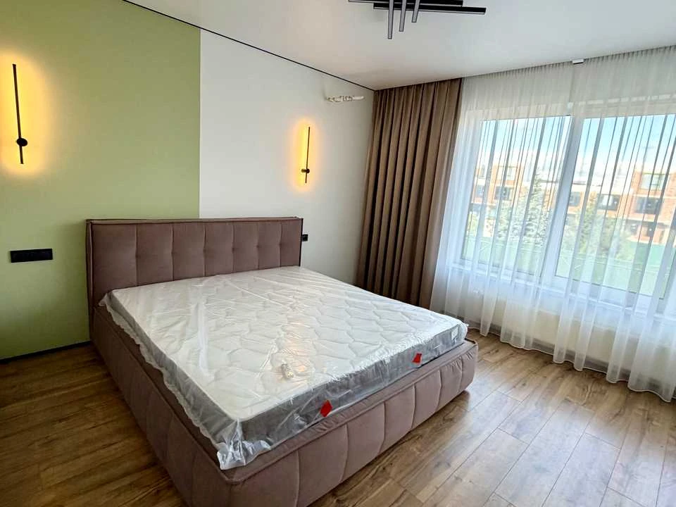 Будинок. Київ, 130-та Садова вул.