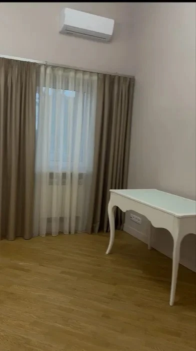 Оренда будинку 300 м², Столичне шосе