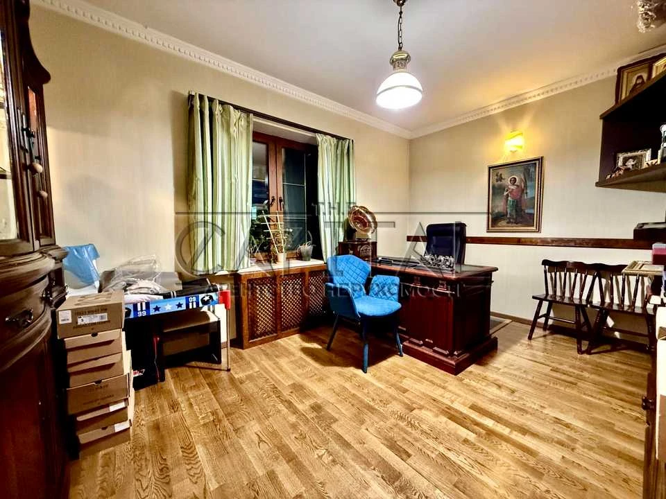 Будинок. Київ, Академіка Палладіна