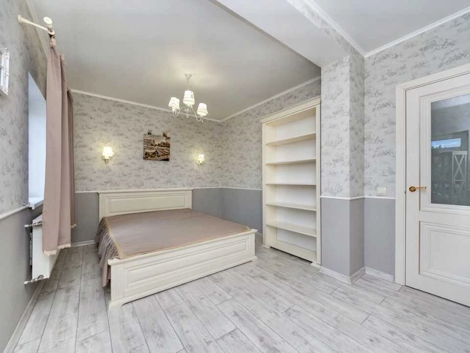 Будинок. Київ, 70-та Садова вул.