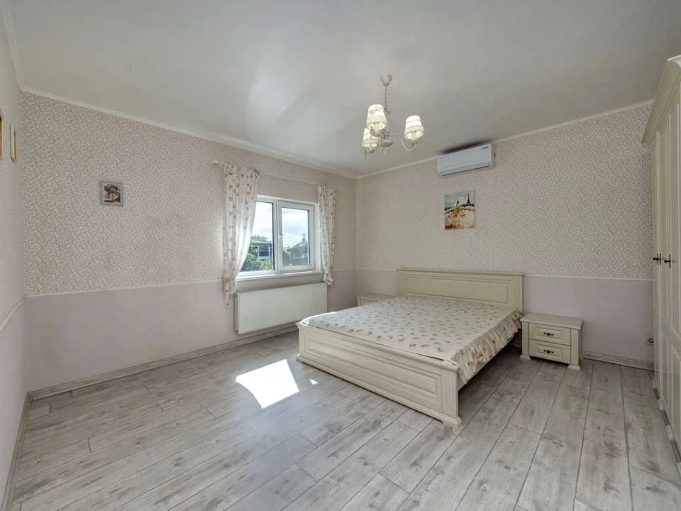 Будинок. Київ, 70-та Садова вул.