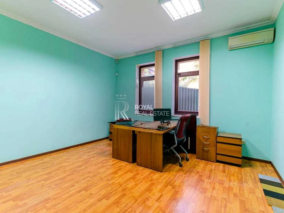 Будинок. Київ, Павла Загребельного вул.