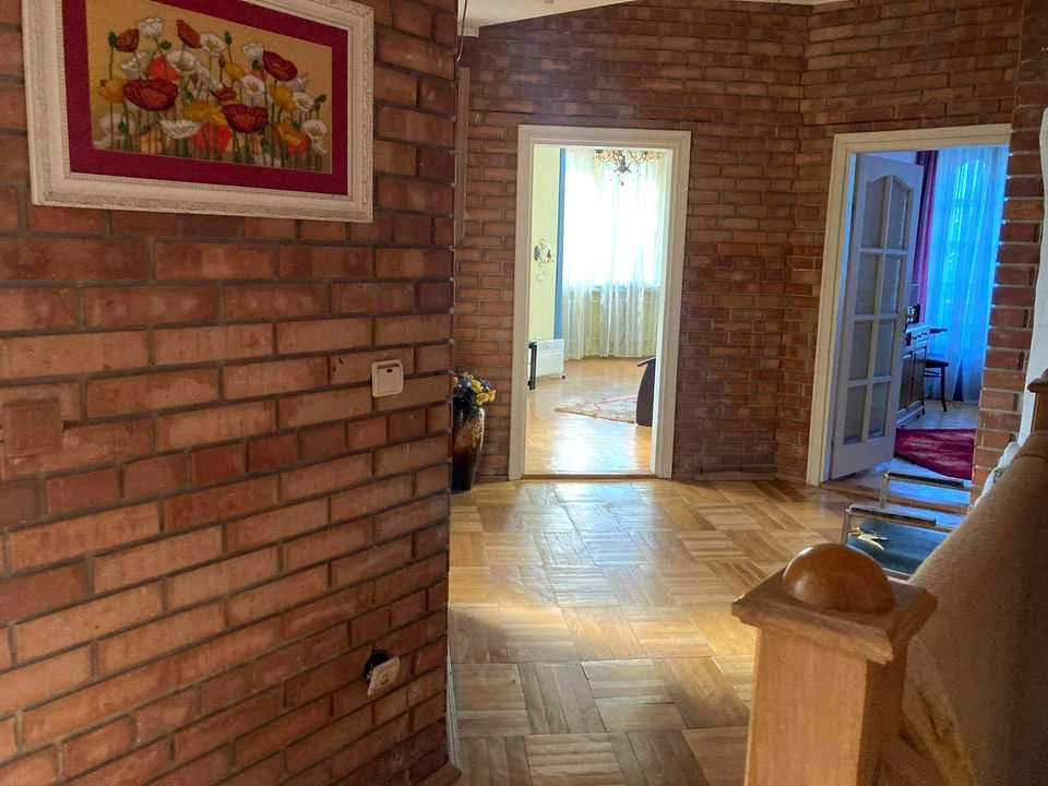 Будинок. Львів, Івана Труша вул.