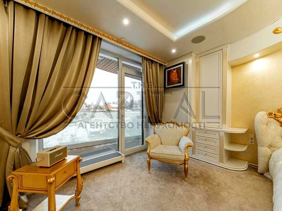 Будинок. Київ, Локомотивна вул.