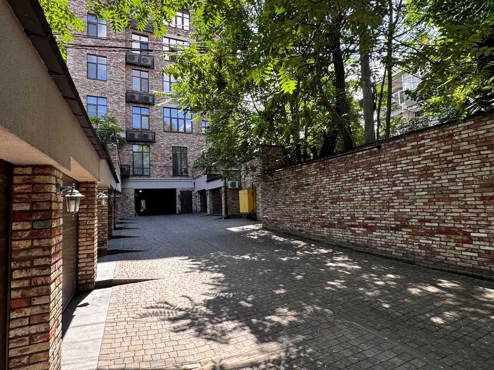 Квартира. Днепр, Воскресенская ул. (Ленина)