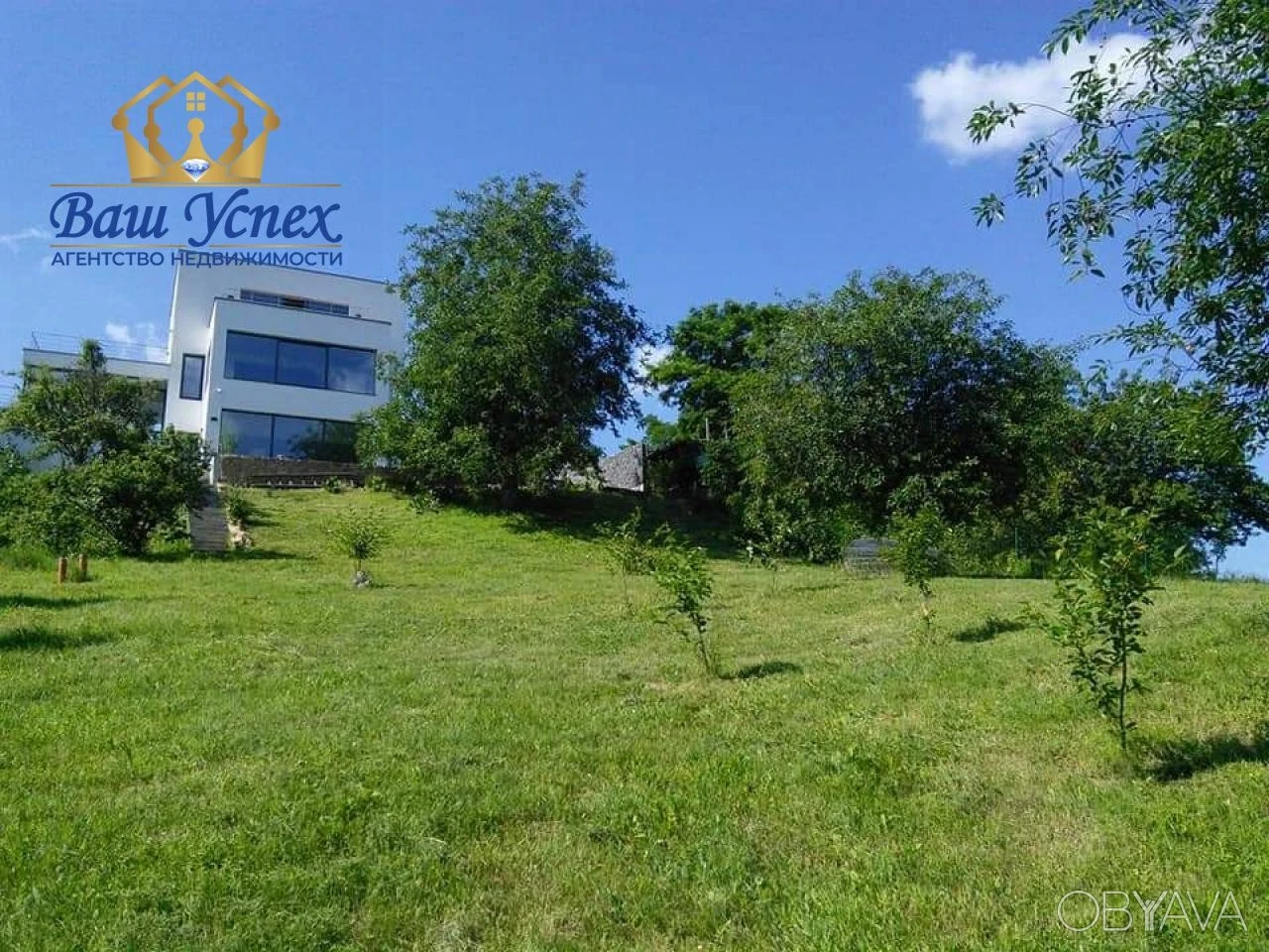 Продажа современного дома в городке .Ходосеевка