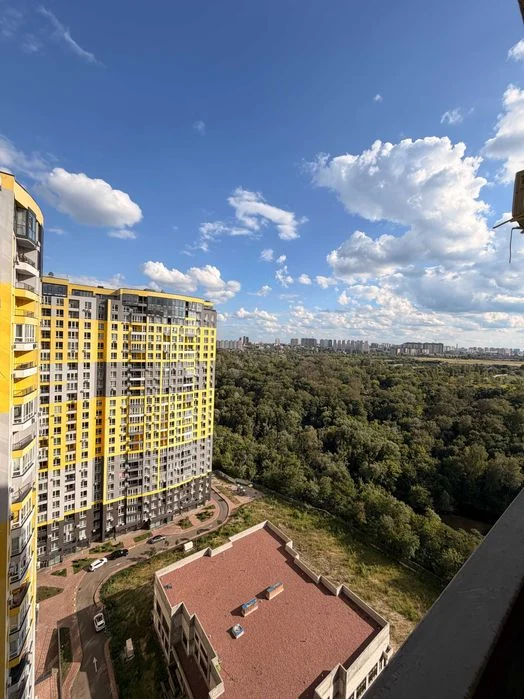 Продажа 1-комнатной квартиры в ЖК «Медовый» Кадетский Гай 10