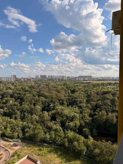 Продажа 1-комнатной квартиры в ЖК «Медовый» Кадетский Гай 10