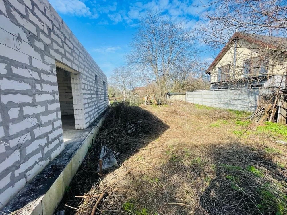 Осокорки Продаж ділянки з недобудованым коттеджем