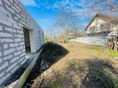 Осокорки Продаж ділянки з недобудованым коттеджем