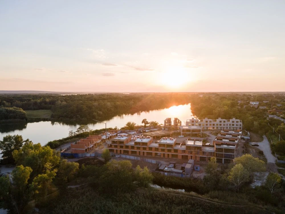 Резиденция на берегу, Concept Riviera