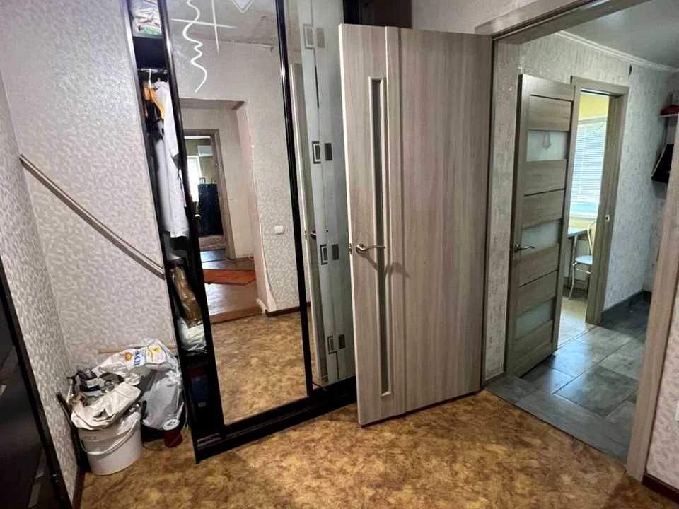 Будинок. Дніпро, Куренівський пров.