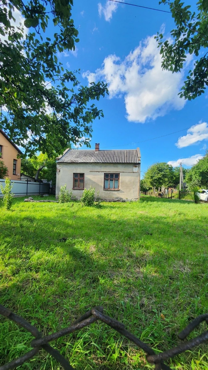 Ділянка 10 сот під будівництво