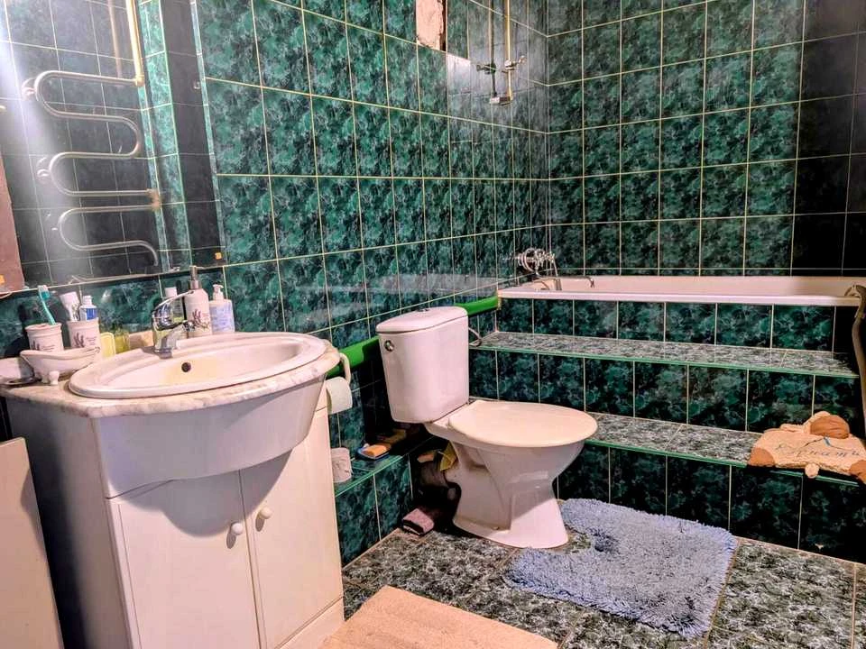 Ділянка. Київ, Звіринецька вул.