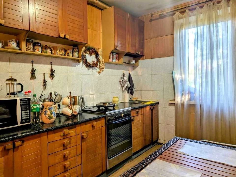 Ділянка. Київ, Звіринецька вул.