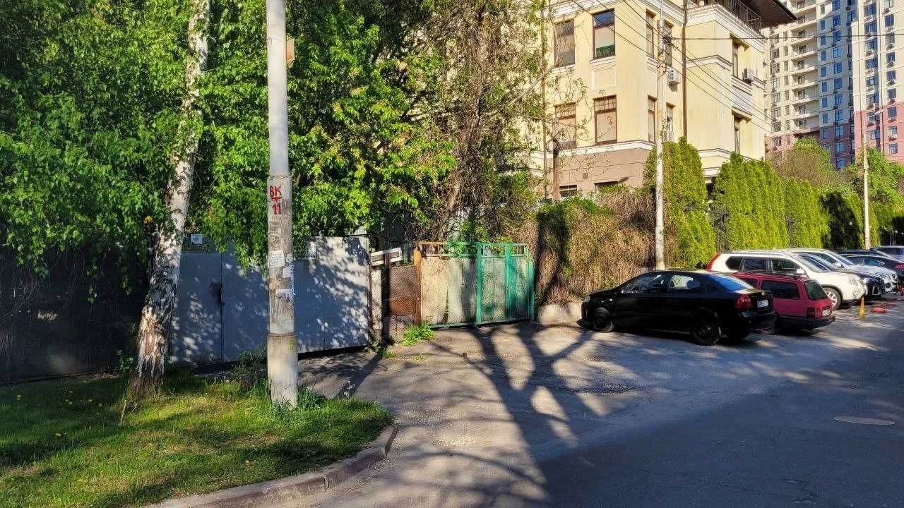Продаж земельної ділянки 10 соток у тихому центрі Києва, Тат