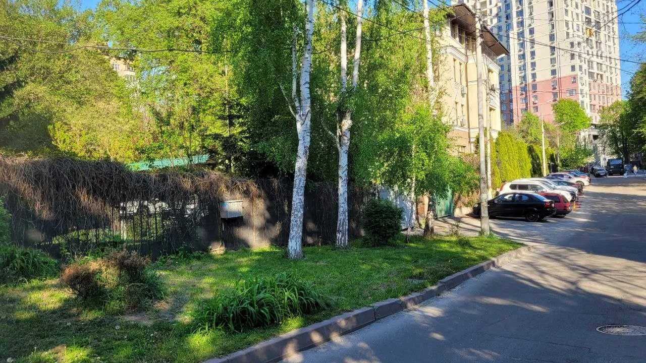 Продаж земельної ділянки 10 соток у тихому центрі Києва, Тат