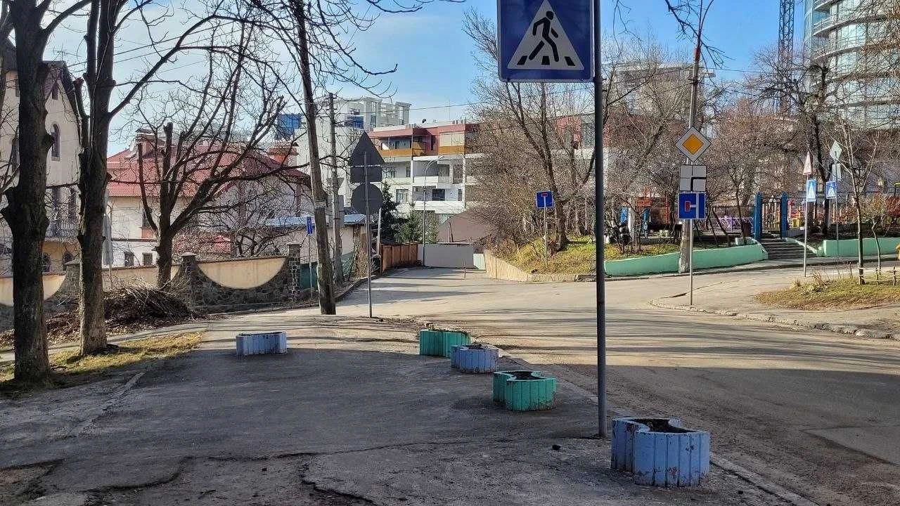 Продаж земельної ділянки у центрі Києва, Печерськ, між м. Зв