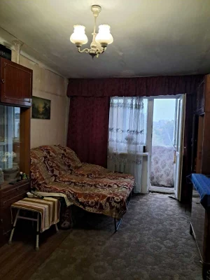 Продам 1 ком. квартиру Комарова/ Ген. Петрова