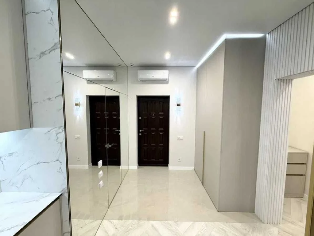 Продам 2 комнатную квартиру, новый дом, жк 63-я Жемчужина, у