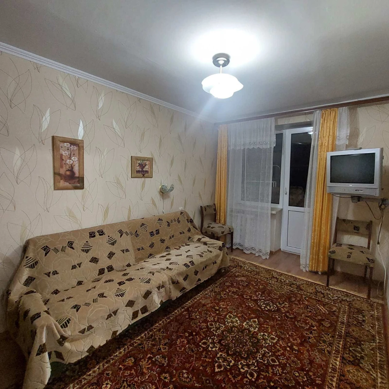 Продам 2х кімнатну квартиру  на середньому поверсі Таірова