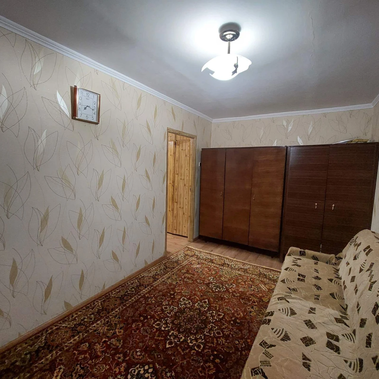 Продам 2х кімнатну квартиру  на середньому поверсі Таірова