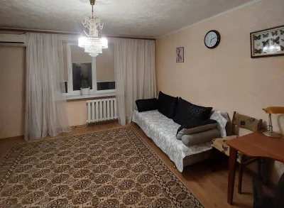 Продам 2х кімнатну квартиру  на середньому поверсі Таірова