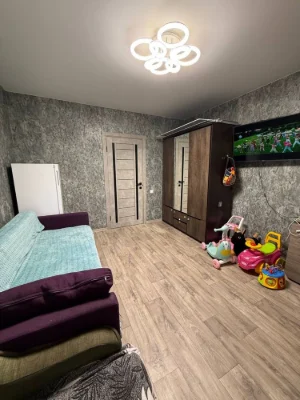 Продам вул. Бочарова 3х кімнатну квартру ремонт, меблі, клад