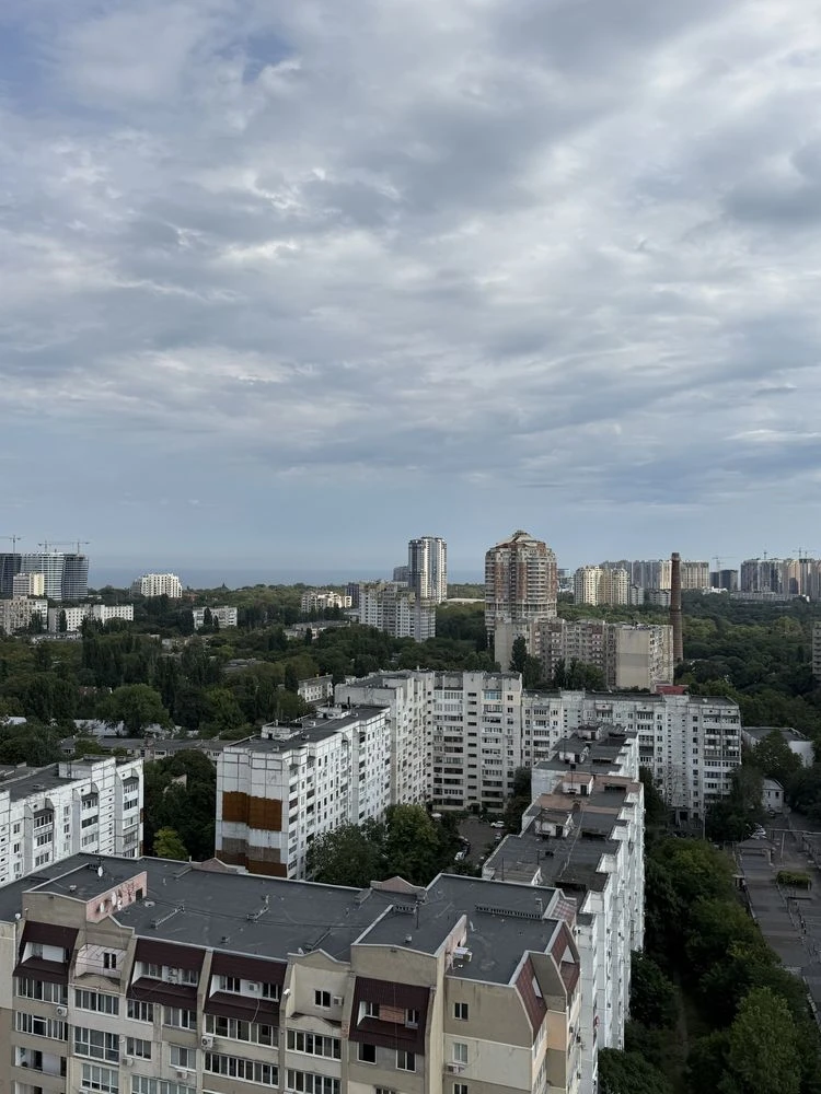 Продажа квартиры в ЖК «4 сезона» — панорамный вид на город и