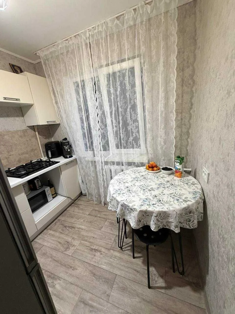 Продам 1-кімнатну квартиру переплановану у 2-кімнатну, Черем