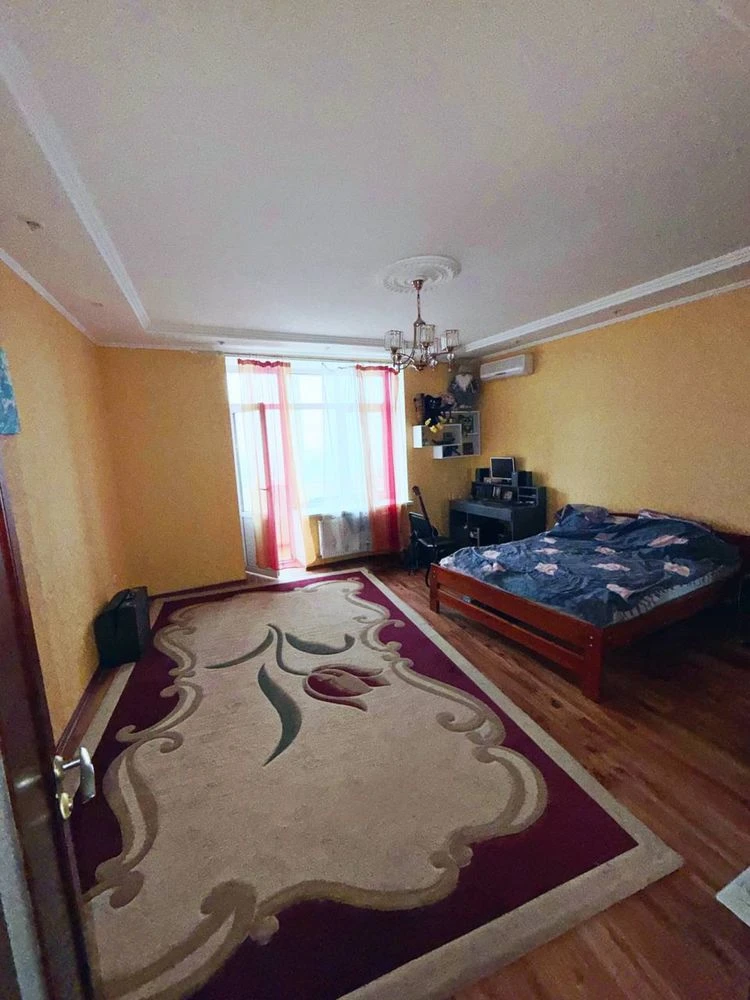 Продам 2-поверхову квартиру за адресою Левітана 62/1 (ЖК Кас