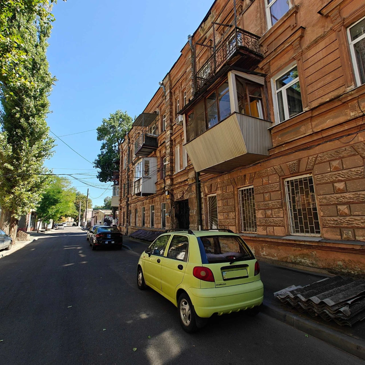 Продається 2-кімнатна квартира в районі ЖД вокзалу
