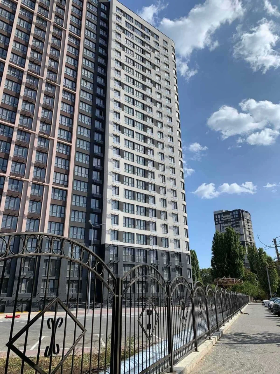 Лучшая цена ! 50 м.  Кухня 18 м. ЖК Модерн. 6 Фонтана.