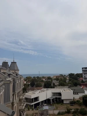 Трехкомнатная квартира / пентхаус с видом на море в клубном