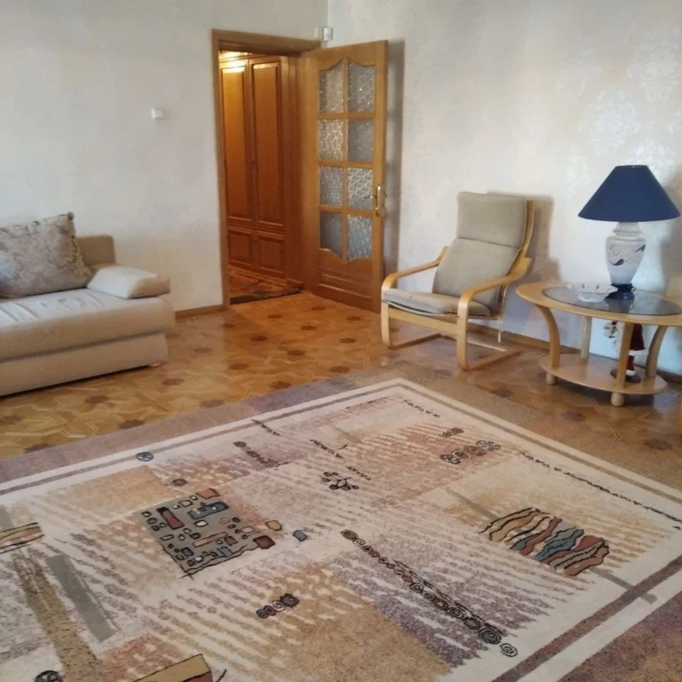 Продам 3кв, 83м², вул.Осіпова/ В.Арнаутськан