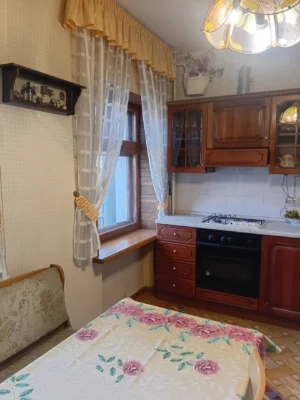 Продам 3кв, 83м², вул.Осіпова/ В.Арнаутськан