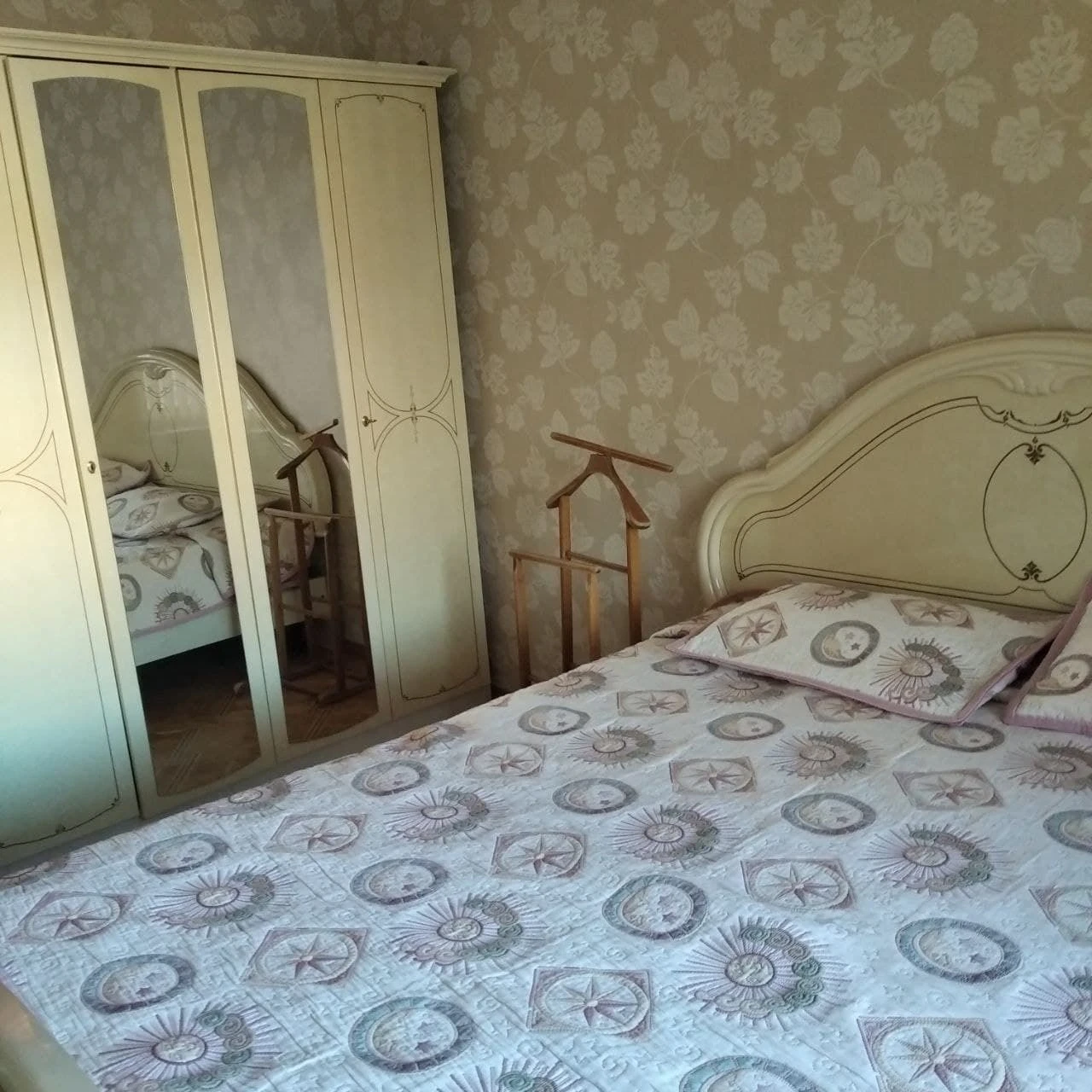 Продам 3кв, 83м², вул.Осіпова/ В.Арнаутськан